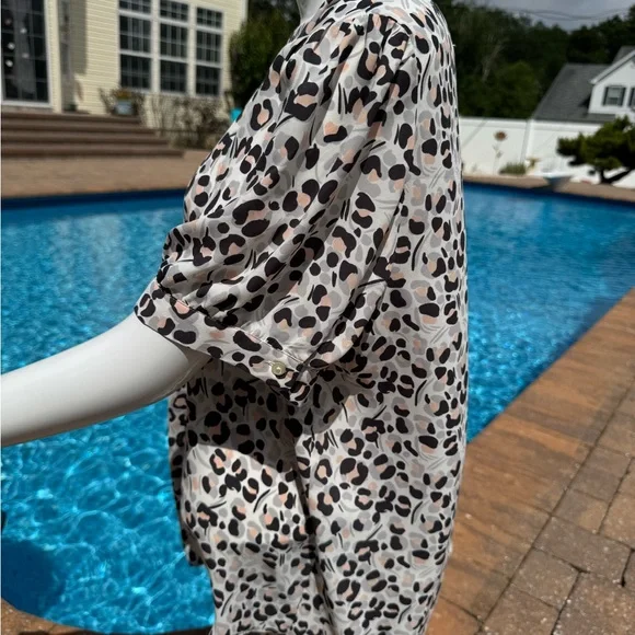 LOFT White and Black Blouse Elegant Top - Picture 6 of 9